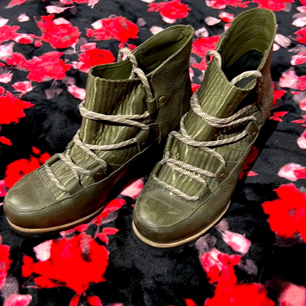 Sorel Women’s Boots